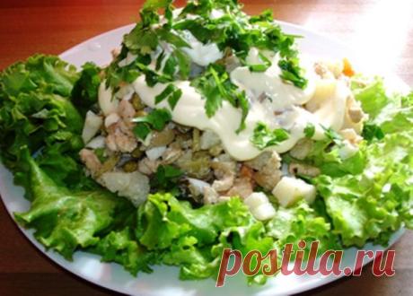 Рецепт отличного и очень вкусного салата! Попробуйте, вам точно понравится! "Салат "Столичный"" Рецепт здесь...
