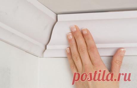 Обои или багет: что клеить в первую очередь