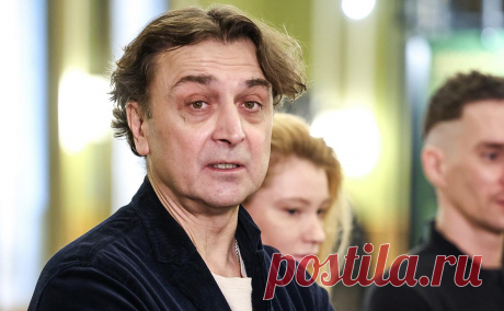 Александр Лазарев возглавил театр Российской армии. Народный артист России Александр Лазарев назначен главным режиссером театра Российской армии, сообщает Минобороны.