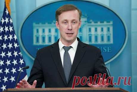 Советник Байдена пообещал доложить о «серьезной угрозе нацбезопасности» США. Советник президента США по национальной безопасности Джейк Салливан пообещал, что в четверг, 15 февраля, проведет брифинг для лидеров Конгресса о некоей «угрозе национальной безопасности». «Я жду встречи с ними и, очевидно, там мы определимся, как действовать дальше», — сказал Салливан журналистам.