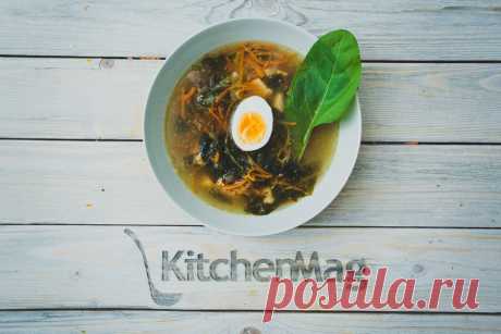 Щавелевый суп: пошаговый рецепт - KitchenMag.ru Не каждый день можно увидеть щавелевый суп в меню ресторанов, а вот у нас он теперь есть. Наш редактор сделал пошаговый фоторецепт щавелевого супа, который можно приготовить дома за 30 минут.