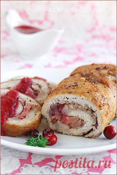 Мясной рулет с клюквой и яблоками - Осиный домик