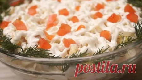 Салат &quot;Гости в шоке из чего же он!&quot; А вкусный какой! Очень вкусный Рыбный салат. Все, кто пробуют этот салат не могут угадать, что здесь за рыба, а когда узнают, не могут поверить.  Набор продуктов минимальный, готовится просто. 
****************************
Рецепт:
Минтай (хек или треска) – 800гр.
Огуречный рассол – 400мл.
Яйца – 3 шт.
Луковица – 2 шт.
Майонез – по вкусу
Соль – 1/3ч.л.
Черный перец – по вкусу
