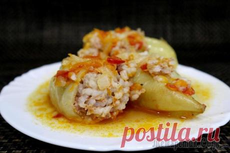 Фаршированный перец с рисом и фаршем Фаршированный перец по этому рецепту получается очень вкусным, сочным, и ароматным. Подливка получается очень наваристой, перчик мягким. Рекомендую!Ингредиенты - 11 шт перца- 500 гр фарша- 3\4 стакана...
