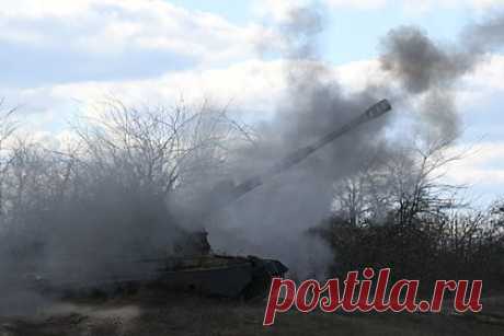 Российские военные уничтожили украинские гаубицу и миномет под Херсоном. Ночью под Херсоном, в районе населенного пункта Ингулец, российские артиллеристы уничтожили самоходную гаубицу «Акация» и 120-миллиметровый миномет, из которых Вооруженные силы Украины обстреливали города на левом берегу Днепра. Отмечается, что в результате погибли пять украинских военнослужащих.