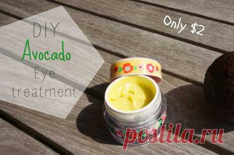 DIY Avocado Eye Cream {inspired by Kiehl’s Eye Treatment} | The Makeup Dummy