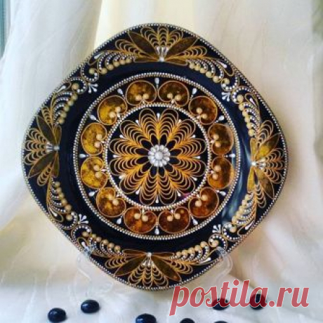 #tr_работы_мастеров
Какая яркая бронзовая тарелочка от мастера @julia.sirius

#ручная #своими #росписьвручную #точечки #hendmade #handmadegifts #на_заказ #авторскиеработы #авторскиеизделия #сделаносовкусом #сделано_в_россии #сделаноунас #акриловый #мояработамоехобби #точечнаяроспись точечная_роспись  #dotart #dotillism #pointtopoint #point_to_point