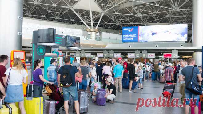 Российские туристы застряли во Внуково из-за массовых задержек рейсов в Турцию. В аэропорту Внуково застряли российские туристы, столкнувшиеся с задержками рейсов турецкого авиаперевозчика Turkish Airlines. Пассажирам ничего не сообщали, туроператоры от помощи отказываются, рассказала 360.ru одна из туристок ...