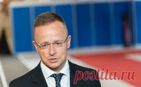 Венгрия заявила о бессмысленности новых пакетов антироссийских санкций. Будапешт выступает против новых санкций Евросоюза и не допустит наложения дополнительных ограничений на сотрудничество с Москвой в области энергетики и атомной промышленности.