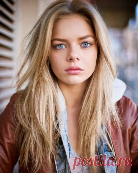 Самара Уивинг