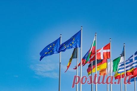 Страны Евросоюза утвердят военную миссию для Украины. Главы МИД стран Европейского союза (ЕС) утвердят миссию по оказанию военной помощи Украине и санкции против Ирана на заседании Совета по иностранным делам в Брюсселе 14 ноября 2022 года. Миссия предполагает обучение и экипировку до 15 тысяч украинских военных и рассчитана на два года.