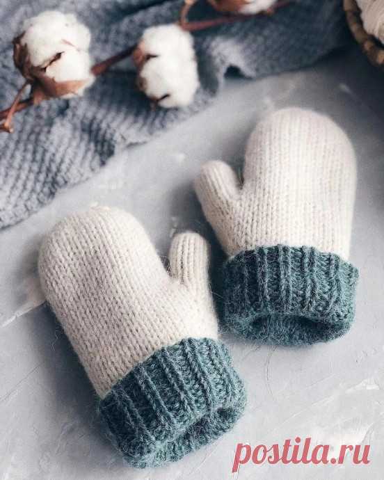 Двойные варежки спицами Автор: @koalla.knitwearТекст автораПо нехитрым расчетам вы сможете связать варежки любого размера и из любой пряжиЯ вяжу:спицы: 3.75 и 2.5размер: 5-6лплотность: 19п*24рСнимаем мерки и переводим в цифры, относительно нашей плотности.Картинка в помощьA: 14см- 28пB:14см- 34рC: 6см-...