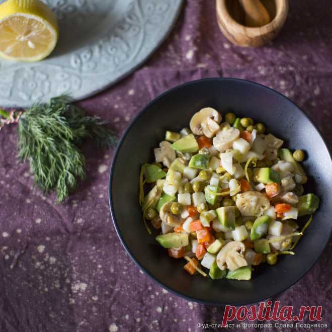 Кулинарные рецепты - Постный оливье с авокадо и маринованными грибами - с фото и видео инструкцией на сайте Bonduelle.ru