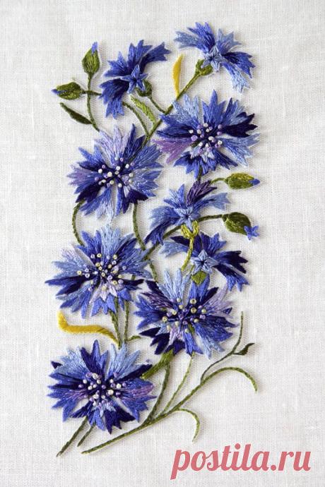 Sand Piper приколол(а) это к доске Needlework: Embroidery Embrace | P…