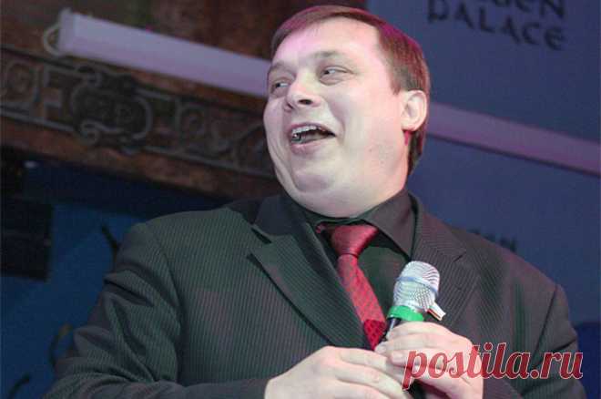 «Разин, ты проклят народом!» Продюсеру Шатунова напомнили о бумеранге. Продюсер Андрей Разин перешел к угрозам в отношении тех артистов, которые посмели нарушить выдуманную им монополию на память о Юрии Шатунове.