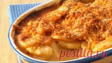 👌 Безумно вкусная картофельная запеканка с сыром, рецепты с фото Насладитесь этой вкусной картофельной запеканкой с аппетитной румяной корочкой из сыра и панировочных сухарей. Такое блюдо – идеальный гарнир на все случаи жизни. Обязательно приго...