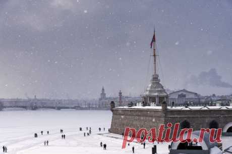 Петербургские гуляния по льду Невы. Снимал Евгений Гусев: nat-geo.ru/community/user/177183