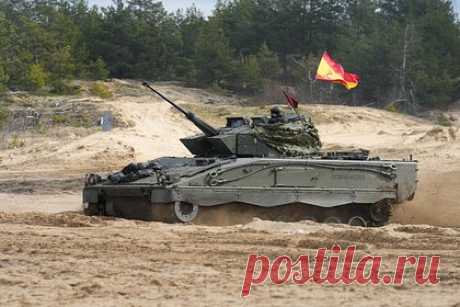 Испания отправила Украине первые танки Leopard. Испания отправила Украине первую партию отремонтированных танков Leopard. Об этом сообщает Reuters. По данным агентства, судно с партией из шести боевых машин отправилось из порта Сантандера в пятницу, 21 апреля. Оно должно прибыть в Польшу, откуда танки затем перенаправят на Украину.