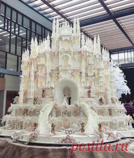 Самые красивые и дорогие свадебные торты в мире