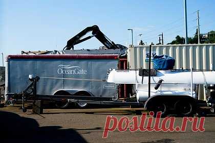 Владеющая взорвавшимся батискафом «Титан» компания закрыла все офисы. Компания OceanGate, владеющая взорвавшимся в Атлантике батискафом «Титан», закрыла все офисы после несчастного случая. Фирма объявила о закрытии утром в четверг, 22 июня, когда береговая охрана Соединенных Штатов подтвердила взрыв подводного аппарата с пятью туристами на борту.