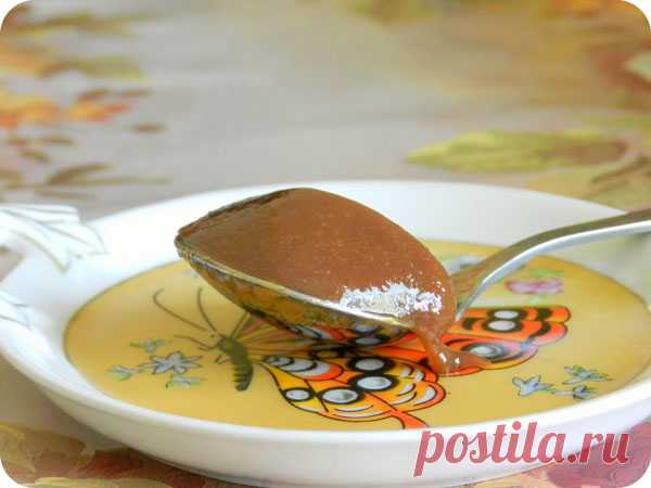 Готовим Дульсе де лече в мультиварке. Дульсе де лече - это карамельный соус, который широко применяется в аргентинской кухне. Нечто похожее на вареную сгущенку, но более жидкой консистенции и темного цвета.