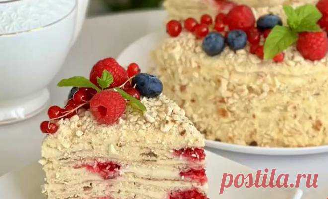 Торт Наполеон со сметанным кремом Пломбир с малиной на сковороде простой рецепт пошаговый Всегда выручает, если не хочется включать духовку в жару или ее нет. Как сделать вкусный быстрый Торт Наполеон со сметанным кремом Пломбир с малиной на сковороде простой рецепт. Торт получается, пропитанный, в меру сладкий. Малина в торте, как нельзя кстати, придаёт свежеть. Заварной крем Пломбир: