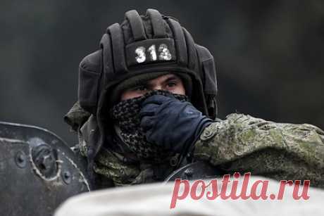 Подразделения вооруженных сил России блокировали два украинских города. Подразделения вооруженных сил России блокировали украинские города Сумы и Конотоп. Об этом заявили в министерстве обороны РФ. Отмечается, что войска России принимают меры по обеспечению безопасности гражданского населения в этих городах, а также в окрестных населенных пунктах.