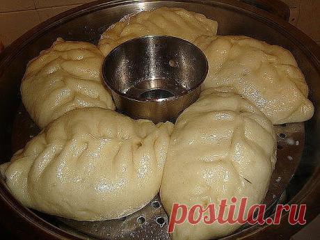 Все соседи и родные готовят теперь вареники только по этому рецепту, удивительно вкусно!
Это удивительное тесто для вареников на кефире прочитала в отрывном календаре, лет так 10 назад. Сразу меня поразил состав и кефир и дрожжи — и это для вареников? Но попробовав вареники по этому рецепту, я обалдела!

Какие они вкусные, нежные, прямо воздушные и легкие! Просто невероятно! Все соседи и родные готовят теперь вареники только по этому рецепту, удивительно вкусно! Не верите,...