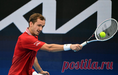 Российские теннисисты обыграли французов в первом матче Кубка ATP. В парной встрече Даниил Медведев и Роман Сафиуллин одержали победу над Эдуаром Роже-Вассленом и Фабрисом Мартеном