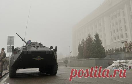 Режим чрезвычайного положения ввели на всей территории Казахстана. Ранее Касым-Жомарт Токаев ввел на две недели режим ЧП в Мангистауской и Алма-Атинской областях, а также в Алма-Ате и Нур-Султане