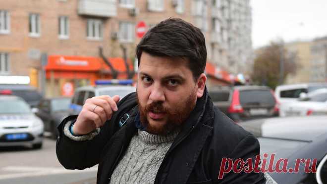 Организатору нападения на оппозиционера Волкова предъявлены три обвинения. Организатору нападения на оппозиционера Леонида Волкова Анатолию Блинову предъявлены три обвинения. Об этом сообщает польская прокуратура. Блинову вменяют избиение оппозиционера по политическим причинам. Детали еще двух обвинений не ...