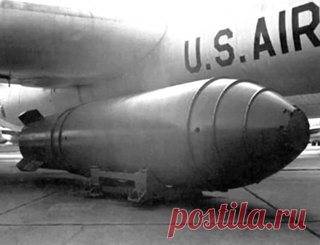 План Дропшот: Как США хотели напасть на СССР. 1 января 1957 года могла начаться крупномасштабная операция сил НАТО, началом её должна была стать бомбардировка 100 советских городов 300 атомными бомбами 250 тысячами тоннами бомб обычных