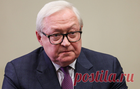 Рябков заявил, что ВСУ применяют химическое оружие против российской армии. Москва передает данные об этом по линии организации по запрещению химического оружия, добавил замглавы МИД РФ