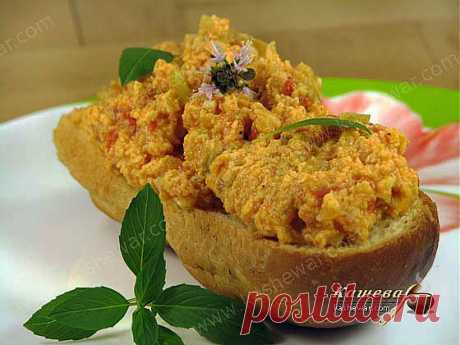 Пиперад на жареном багете