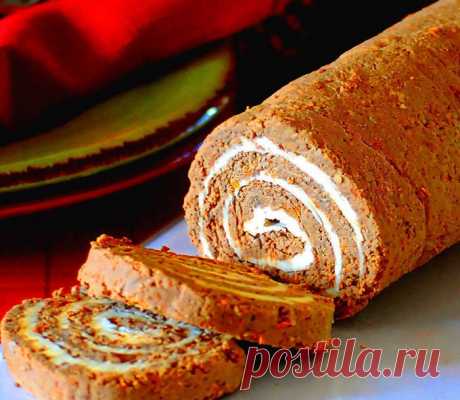 Рулет из печени с луком и морковью.
