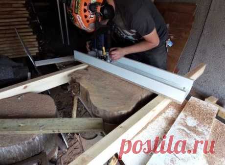 То, что он сделал из пня, вдохновляет. Великолепная и функциональная идея для гостиной