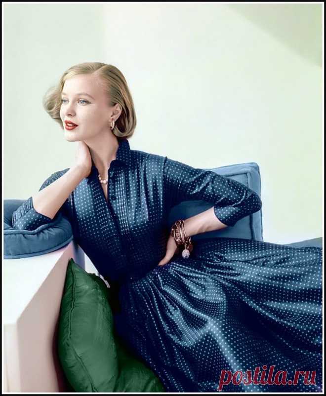 Ann Klem, photo by Karen Radkai, Glamour 1956