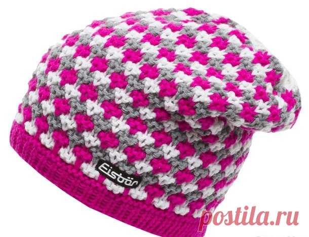 Шапочка для малыша спицами, Весёленькая трёхцветная шапочка