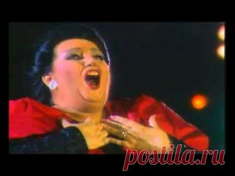 Freddie Mercury & Montserrat Caballé - How Can I Go On [HQ Audio] Live at La Nit (1988) Lyrics ------------- When all the salt is taken from the sea I stand ...