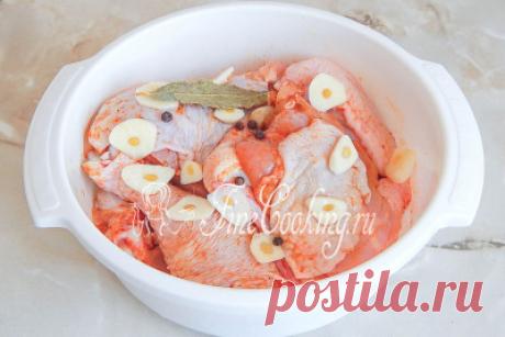 Курица в собственном соку в мультиварке - рецепт с фото