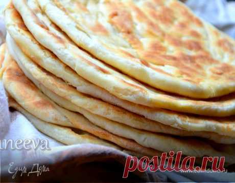 Шткар фу (Лезгинский слоеный хлеб). Ингредиенты: мука, сливочное масло, растительное масло Рецепт увиден в журнале "Школа Гастронома".