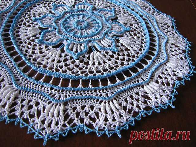 Интерьерное вязание - это не только пледы на диван, коврики и салфетки. Это еще и ловцы снов, даже плечики для одежды - сделанные своими руками, они несут тепло ручного труда и тоже наполняют дом уютом! 
Подборка работ мастеров нашей группы, любому мастеру можно оставить сообщение под фото