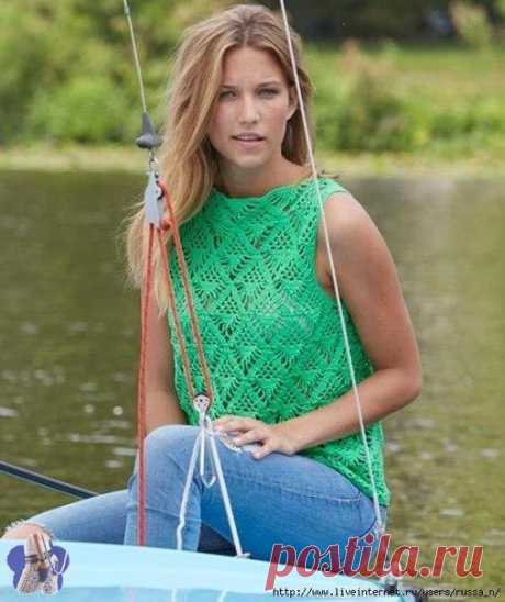 Вяжем зеленый топик РазмерыS/M (L/XL) Материалы  Пряжа Schachenmayr Catania (100% хлопок, 50 г/125 м) 5-6 мотков, крючок 3 мм Плотность вязания  31 петля и 12 рядов = 10х10 см узором паучки по схеме 1 паучок = 7.