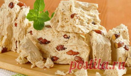 Це той самий справжній смак! А навчила мене робити таку халву сусідка, яка ще в радянські часи працювала на кондитерський фабриці. Соняшникова халва – дуже корисна, бо містить залізо, яке легко засвоюється. | Огляд