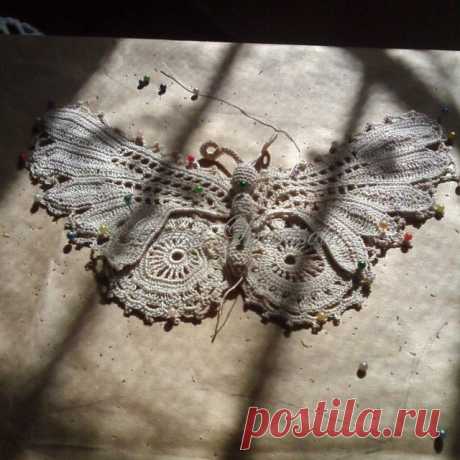 ..working.. #irishcrochetlace #irishcrochet #lacecrochet #lace #renda #fashion #croche#crocheirlandes #ganchillo #feitoamao #ivelisefeitoamao #weeding #bridal #casamento #crochetluxury #handmade