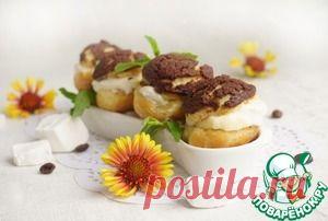 Профитроли с шоколадным штрейзелем и кофейными сливками - кулинарный рецепт