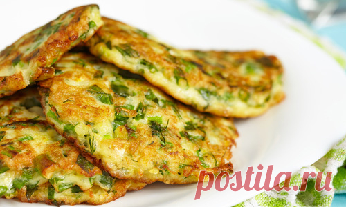 Вкусные простые и недорогие рецепты Оладьи из кабачков со сладким перцем и зеленью
Ингредиенты: 350 г кабачков,  1 сладкий перец,  зубчик чеснока,  1 яйцо, 50 г муки,  зелень, соль и перец – по вкусу.
Приготовление: Кабачок очистите от …