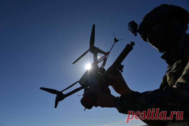 Дрон «Упырь» загнал украинский танк в гроб. Сводка СВО на утро 3 декабря. ВСУ пытаются по ночам переправить резервы в Крынки.