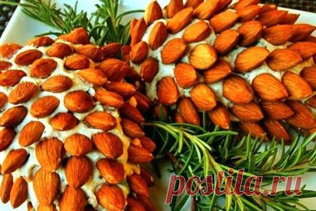 Салат Сосновая шишка с миндалём « Рецепты салатов