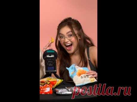 Sneaky Snacks With XO Kitty’s Anna Cathcart and Anthony Keyvan